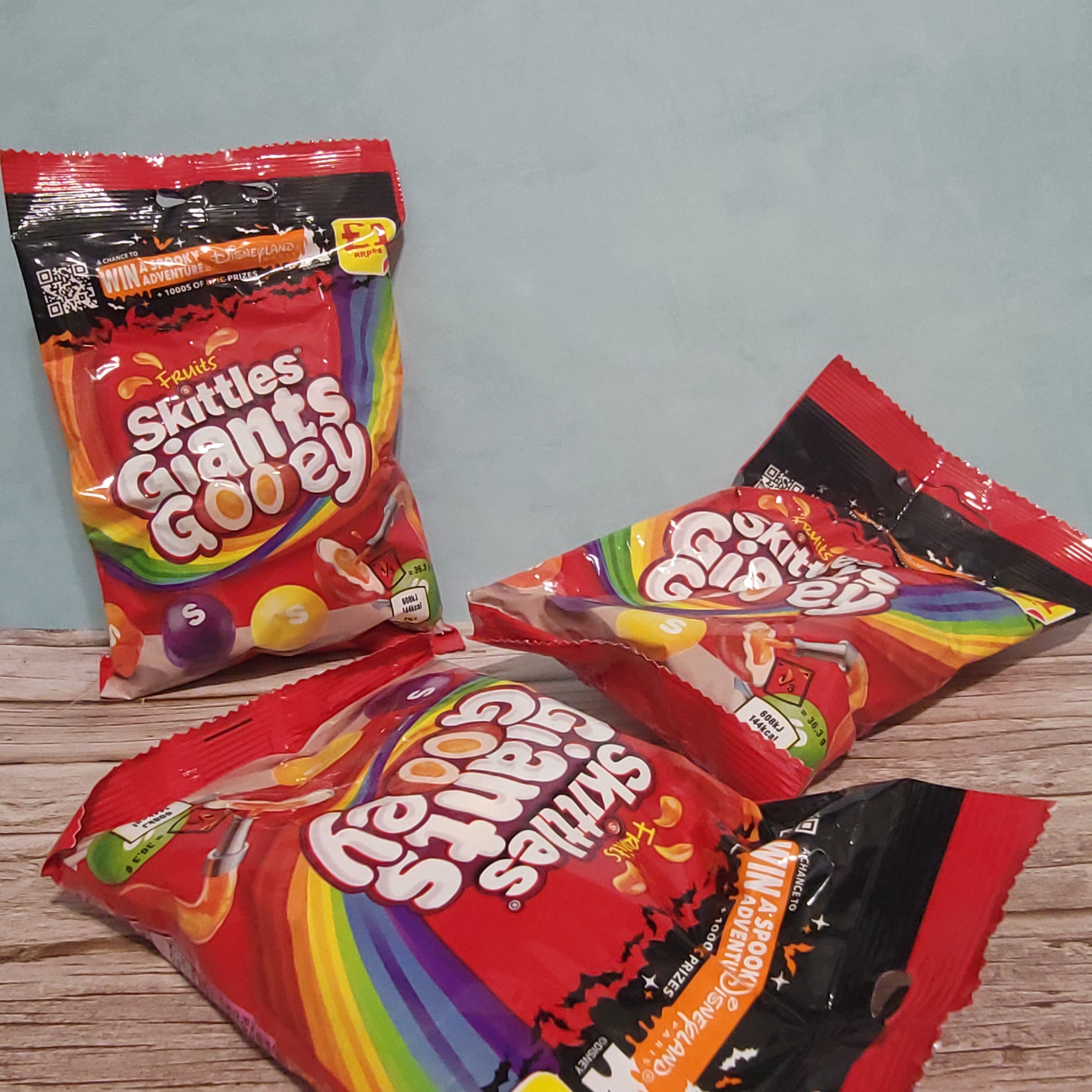 Skittles Giants Gooey — UK (109g)